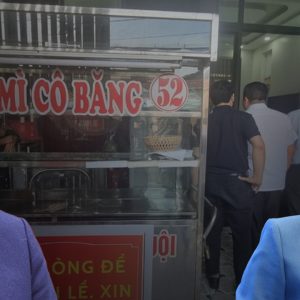 Một vụ ngộ độc thực phẩm lớn từ bánh mì xảy ra ở Đồng Nai